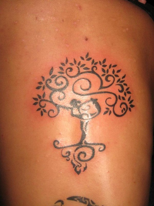 Chantal - Yoga tree tattoo photo