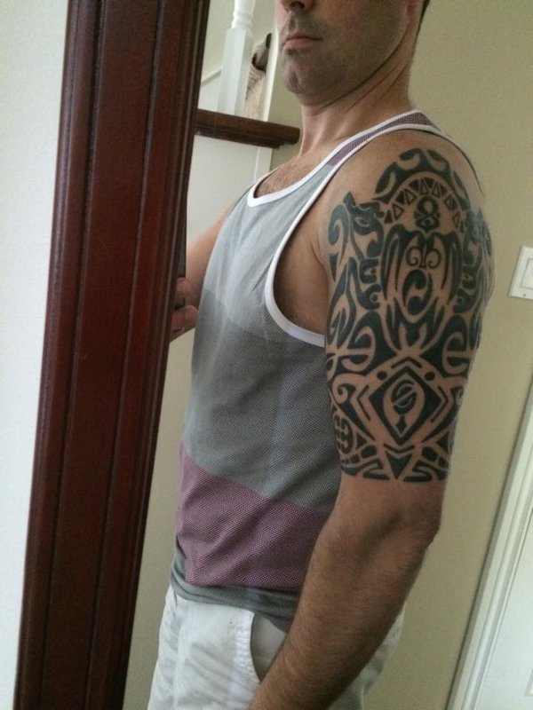 Joel - arm integration tattoo