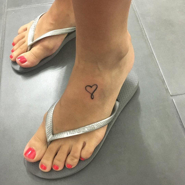 Lizzie - Infinity heart tattoo