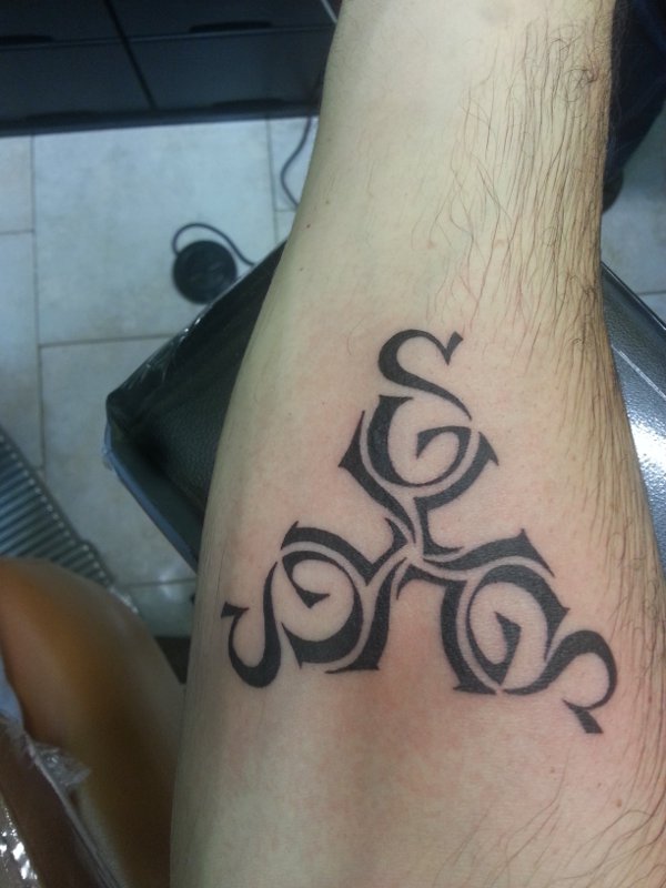 Luca - Triskell S+G+I+L tattoo