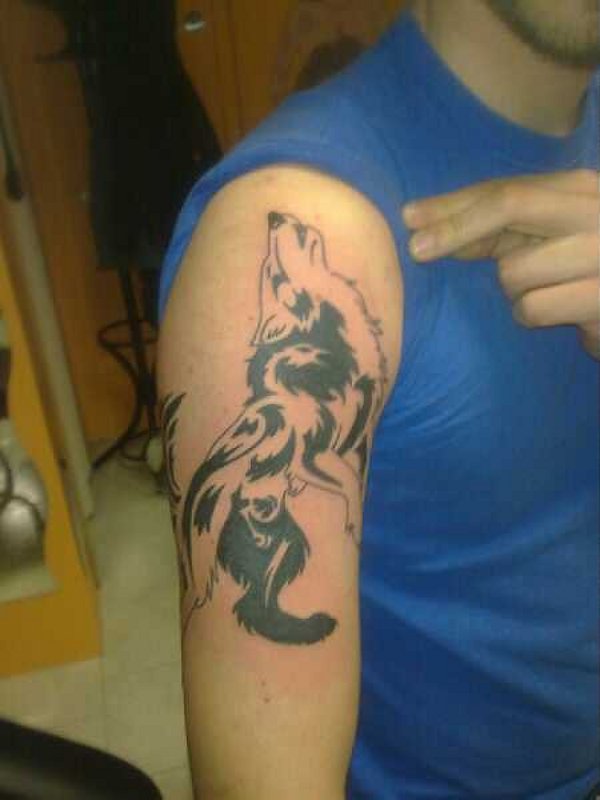 Manuel - Wolf tattoo