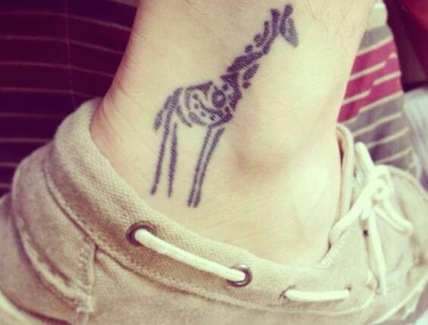 Mariah - Giraffe tattoo photo