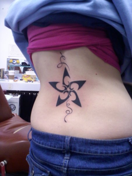 Saswa - Flower star tattoo